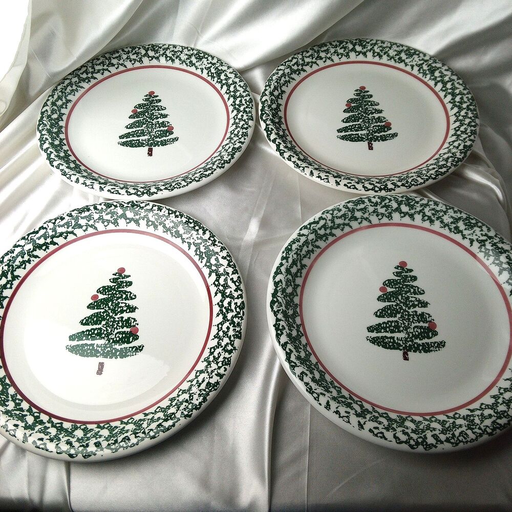 FURIO CHRISTMAS TREE DINNER PLATES MADE IN ITALY SET OF 4